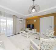 Lainnya 5 Flat w Pool and Balcony 10 min to Beach in Serik