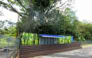 Lainnya 7 Shipping Container Hotel Haw Par Villa