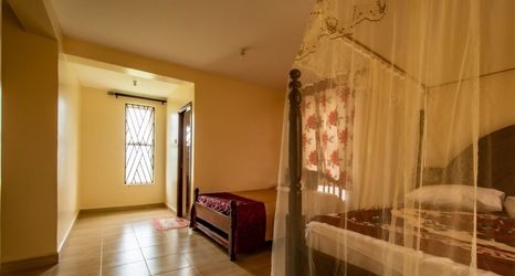 Others 2 Stunning 3-bed Apartment in Najjera