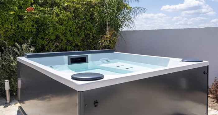 Lain-lain Seaside House With Jacuzzi