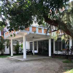 Primary image 1 Lagoon Waves, 감파하 구 호텔