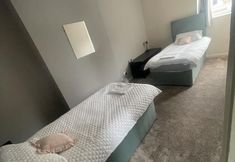 Khác 4 Sleeps 14 Cardiff City Centre