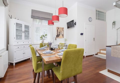Lainnya Krakow Two-storey Apartment by Renters