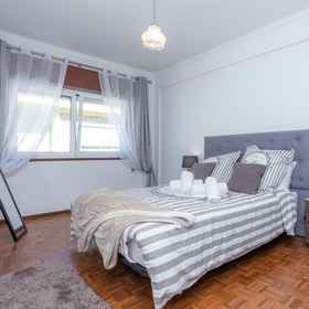 Room 1 Figueira Casino Center Apartment, Borda do Campo Hotels