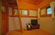 Others 3 Hanok goeul