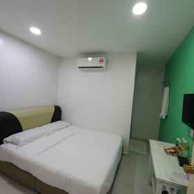 Room 1 Minshu, Alwi Mosque Hotels