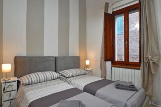 기타 4 Casina Di Giada