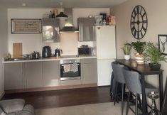 Others 2 Apartment Sleeps 4 With Free Parking