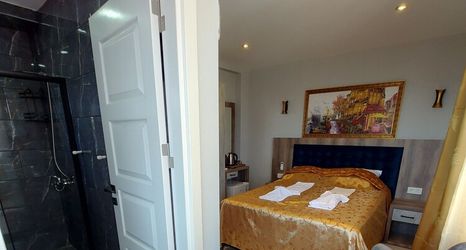 Others 2 Peker Hotel