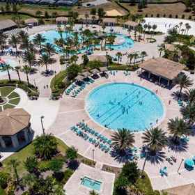 Primary image1紅色雨棚旗下兩臥室 Champions Gate 高爾夫度假村兩臥室聯排別墅,Calabay Palms Villa飯店