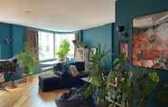 Others 2 Sleek 1BD Flat W/private Balcony - Denmark Hill!