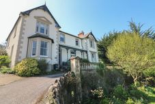 Lain-lain The Outlook