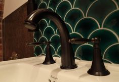 Lain-lain 3 The Mad Hatter Oxford