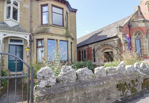 Lain-lain 382 on the Bay