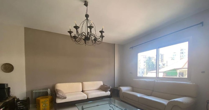 Khác Stunning 2-bed Apartment in Achrafieh Beirut