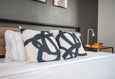 Others 7 ATL Downtown 2BR with Free Parking Gym