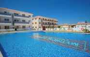 Others 4 Beautiful 2-bed Apartment Close to the Beach!