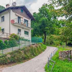Room 1 Nel Verde di Rovenza by Wonderful Italy, Province of Como Hotels