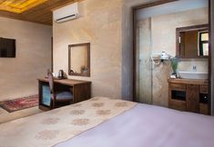 Lainnya 5 Cappadocia Pyramid Stone House