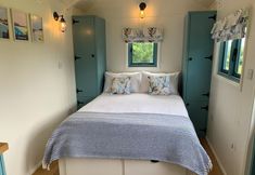 Lainnya 5 St. Kew Shepherd Huts