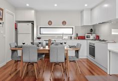 Others 5 StayCentral - Thornbury Townhouse