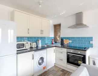 Others 2 Vibrant & Snug 2BD Flat - Beckton