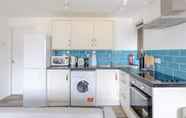 Others 3 Vibrant & Snug 2BD Flat - Beckton