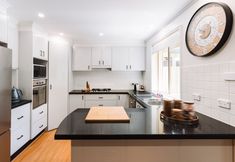 Lainnya 2 Modern 3BR with Courtyard in Lyons