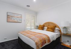 Lainnya 6 Modern 3BR with Courtyard in Lyons