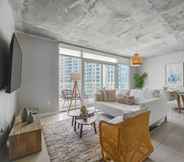 Lainnya 7 Lux 2BR Condo at Midtown