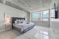 Lainnya Lux 2BR Condo at Midtown