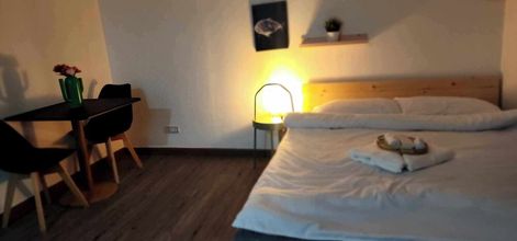 기타 4 ADB tower Netflix Pool Gym 22m