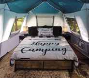 อื่นๆ 3 Glamping on the Green River B & B