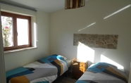 Lainnya 5 Cottage With 2 Bedrooms With Both En-suite Bathrooms in a Seaside Village