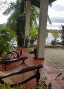 Property grounds Myh Lake Front Pvt Villa With Staff, Near City, Inc Free Breakfast