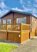 Primary image Impeccable 3-bed Lodge in Hull