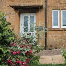 Primary image1Scrambles Cottage 度假屋,Haselbury Plucknett飯店