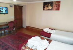 Lainnya 4 Room-cozy Apartment in Old City Center u