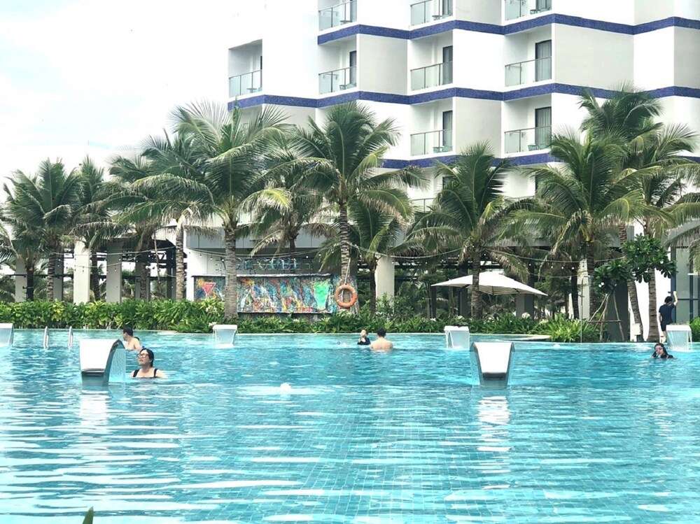 Cam Ranh Nha Trang Seaview Condotel - Khách sạn 4 sao gần sân bay Cam Ranh