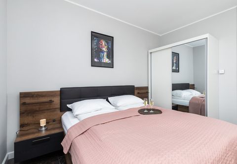 Others Seaside Apartment With AC by Renters