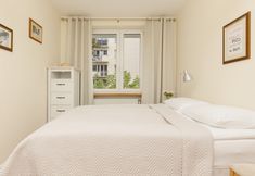 Others 5 2-beedroom Zurawia by Renters