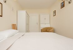 Others 6 2-beedroom Zurawia by Renters