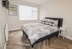 기타 2 4 Bodnant Road