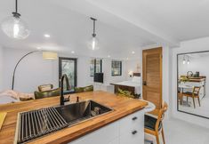 Others 4 Sunnyside Studio on Green Lake