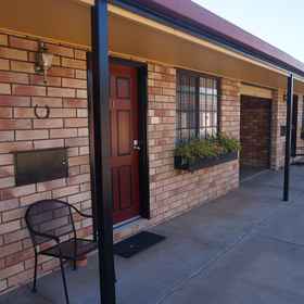 Primary image1Miles Outback 汽車旅館,西唐斯区飯店