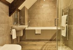 Others 7 The Carriage House