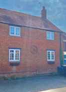 Primary image Oxfordshire Village Cottage With Private Garden