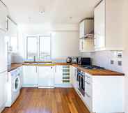 Lainnya 7 Three Bedroom Kensington Flat