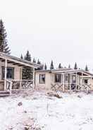 Primary image Aurora RiverCamp Glass Igloos and Cabins