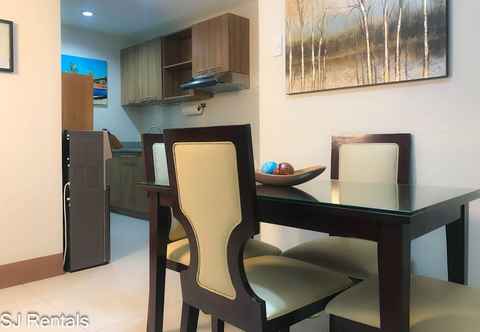 Lainnya 2 Bedroom Condo @ Midpoint Residences w/ City View